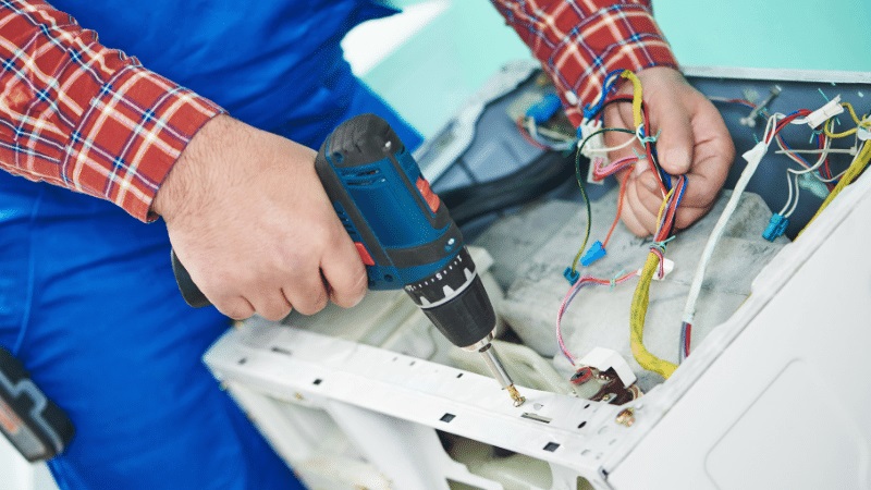 Yenimahalle Ukinox Ukinox çamaşır makinesi kart tamiri – Su almama arızası orijinal parça ile giderildi. - Teknik servis örneği